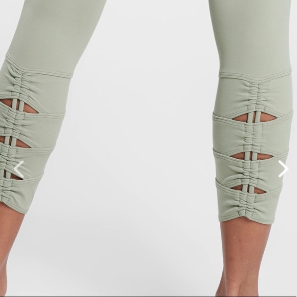 Athleta Salutation Stash Pocket II Cinch 7/8 Tight size S - Picture 5 of 14